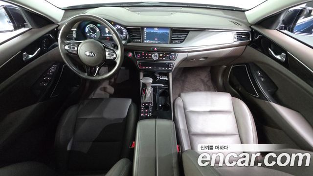Kia K7 2017 — photo 10
