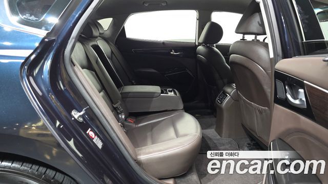 Kia K7 2017 — photo 17