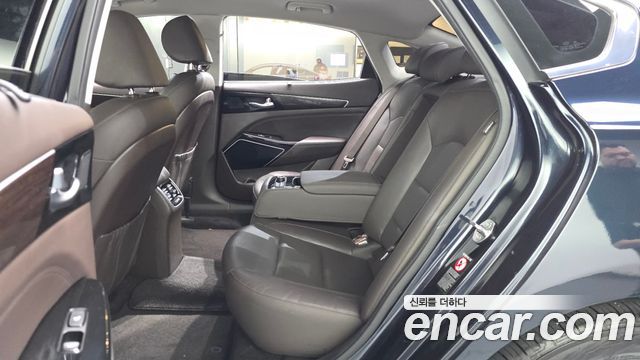 Kia K7 2017 — photo 18