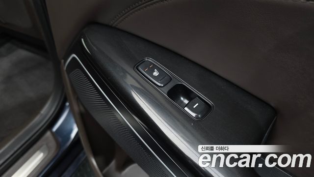 Kia K7 2017 — photo 25