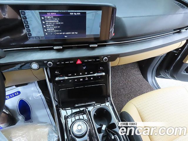 Kia Canival 2023 — photo 7
