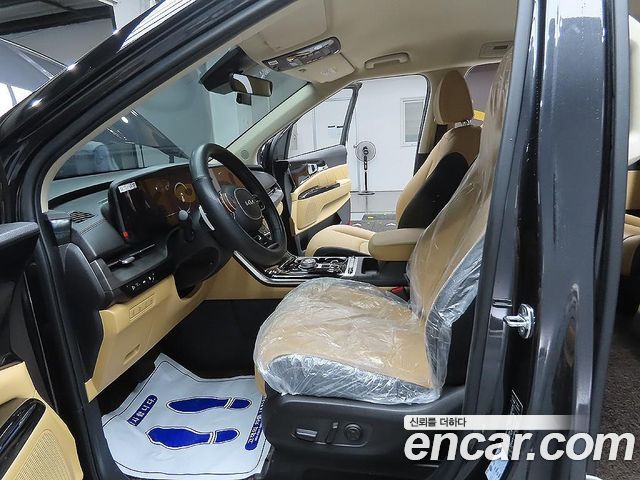 Kia Canival 2023 — photo 12
