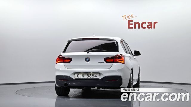 BMW 1-Series 2018 — photo 4