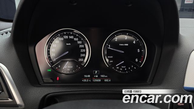 BMW 1-Series 2018 — photo 11