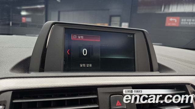 BMW 1-Series 2018 — photo 21