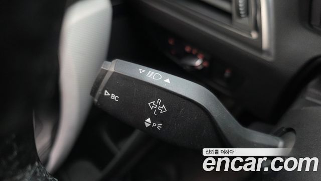 BMW 1-Series 2018 — photo 26