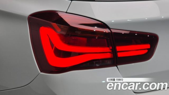 BMW 1-Series 2018 — photo 9