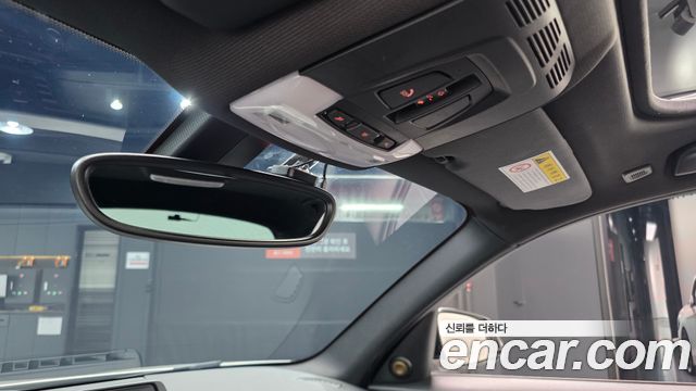 BMW 1-Series 2018 — photo 31