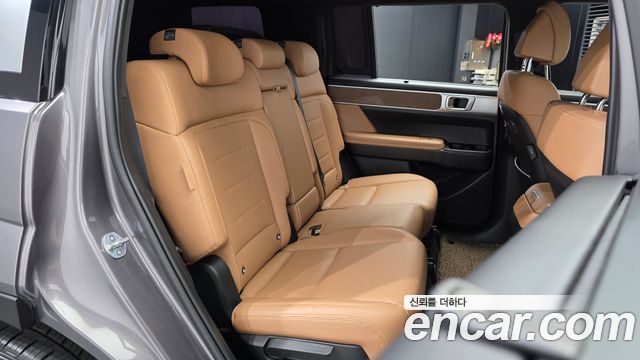 Hyundai Santafe 2024 — photo 18