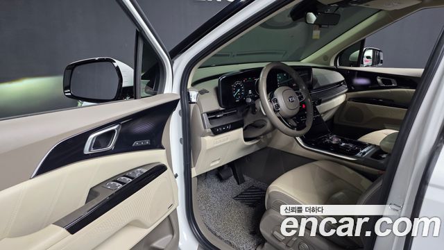Kia Canival 2021 — photo 13