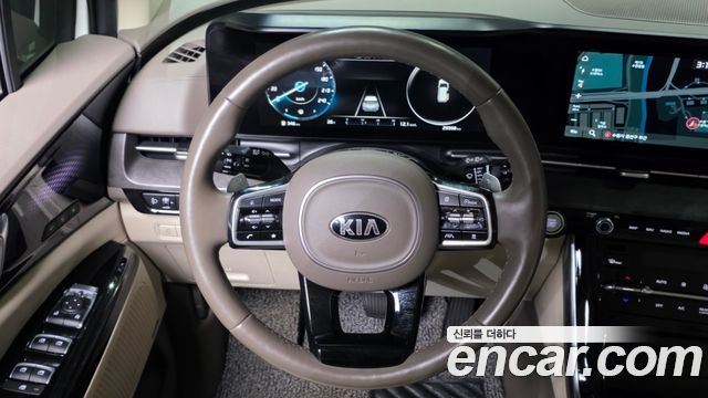 Kia Canival 2021 — photo 19