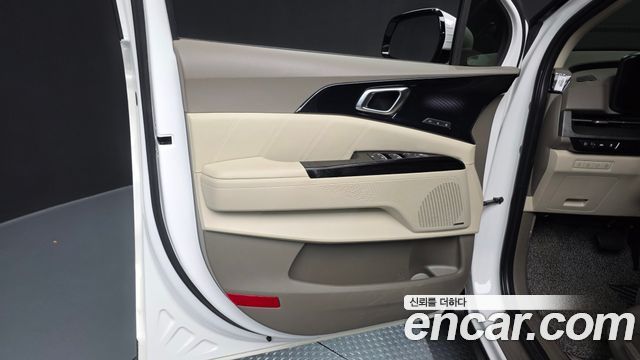 Kia Canival 2021 — photo 14