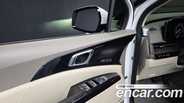 Kia Canival 2021 — photo 28