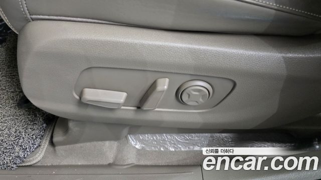 Kia Canival 2021 — photo 32