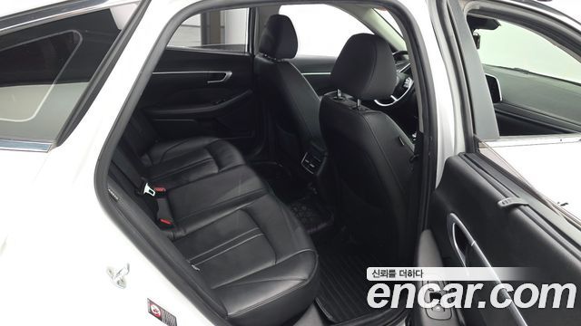 Hyundai Sonata 2020 — photo 12