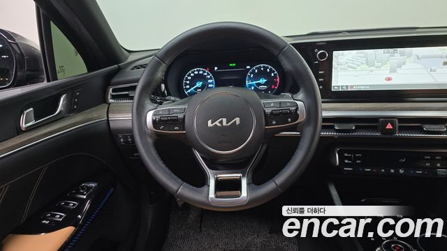 Kia K5 2023 — photo 12