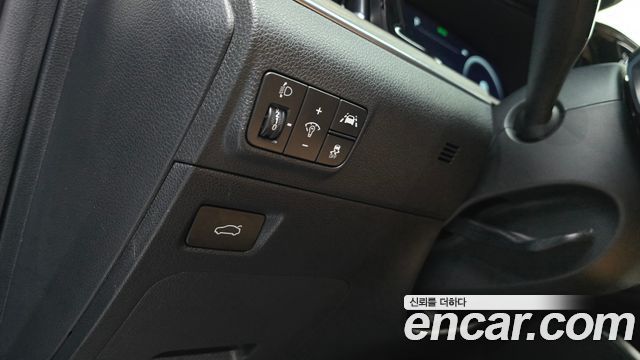 Kia K5 2023 — photo 17