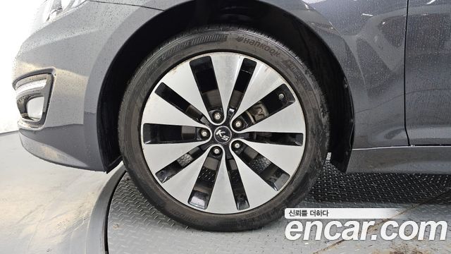 Kia K5 2013 — photo 7