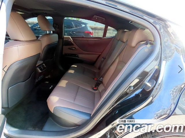 Lexus ES 2024 — photo 6