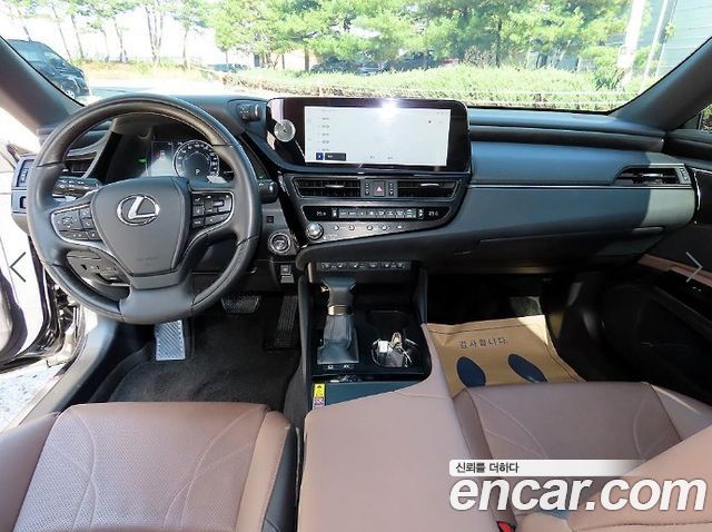 Lexus ES 2024 — photo 7