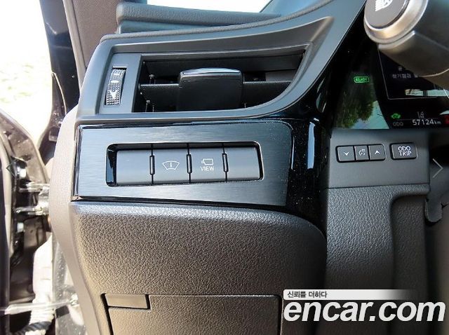 Lexus ES 2024 — photo 13