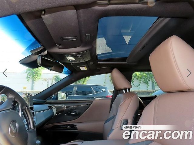 Lexus ES 2024 — photo 16