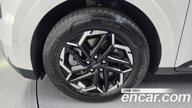Kia Canival 2024 — photo 5