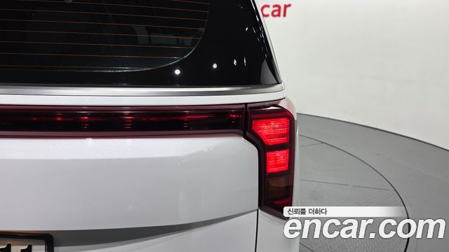 Kia Canival 2024 — photo 9