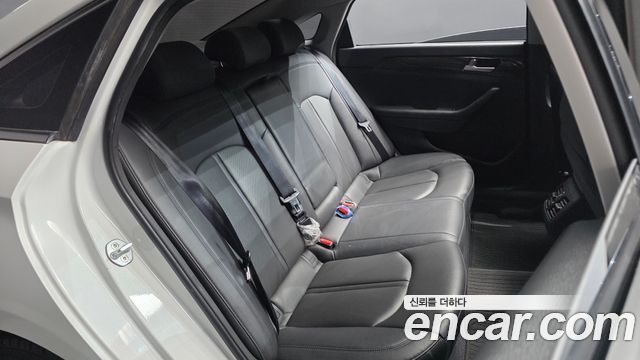 Hyundai Sonata 2015 — photo 17