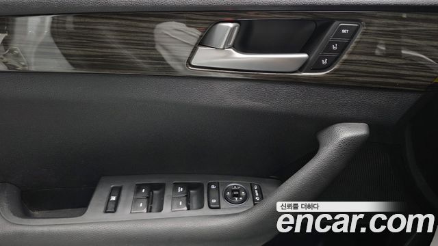 Hyundai Sonata 2015 — photo 24