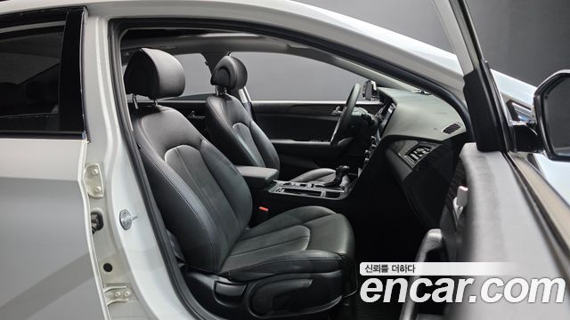 Hyundai Sonata 2015 — photo 16