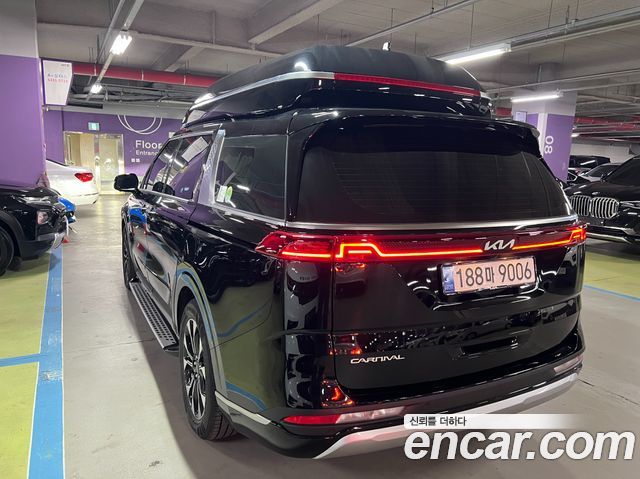 Kia Canival 2023 — photo 3