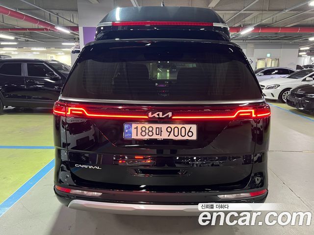 Kia Canival 2023 — photo 4