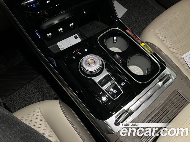 Kia Canival 2023 — photo 14