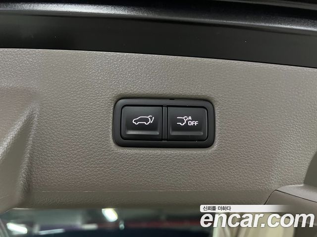 Kia Canival 2023 — photo 19
