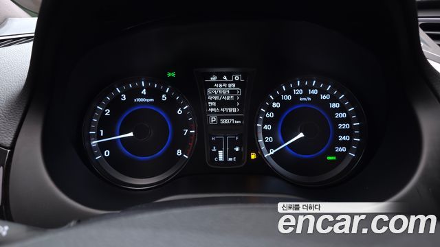 Hyundai Grandeur 2016 — photo 11