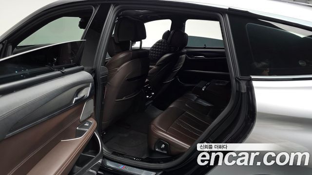 BMW Gran Turismo 2021 — photo 16