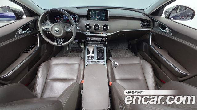 Kia Stinger 2018 — photo 10