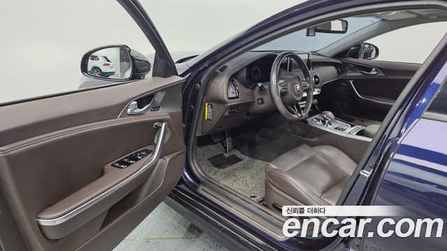 Kia Stinger 2018 — photo 13