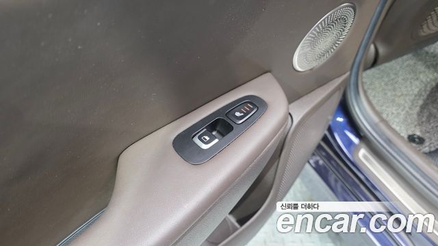Kia Stinger 2018 — photo 32