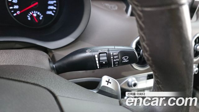 Kia Stinger 2018 — photo 34