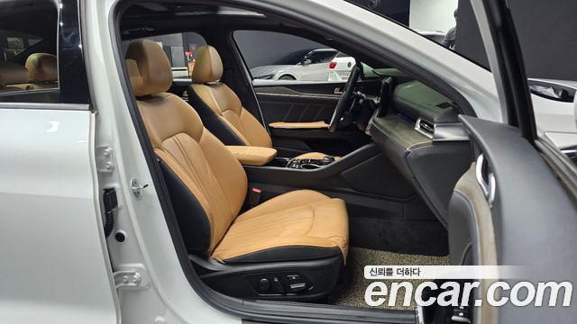 Kia K5 2022 — photo 11