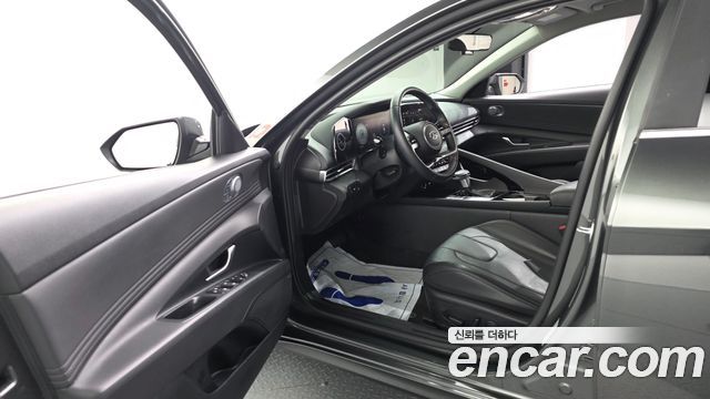Hyundai AVANTE 2023 — photo 13