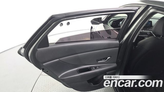 Hyundai AVANTE 2023 — photo 15