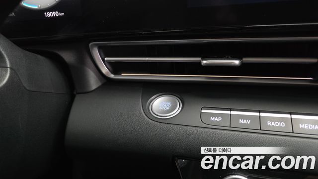 Hyundai AVANTE 2023 — photo 27
