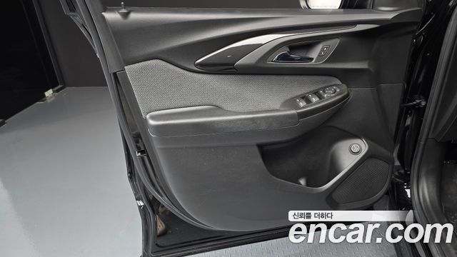 Chevrolet Korea Trailblazer 2022 — photo 14