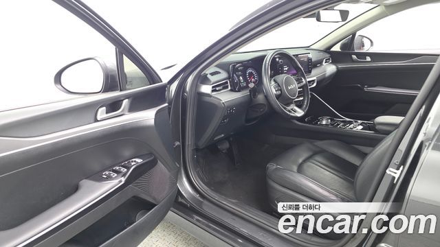 Kia K5 2022 — photo 13