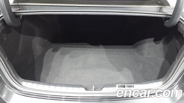 Kia K5 2022 — photo 23