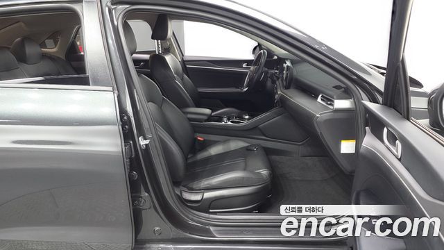 Kia K5 2022 — photo 16