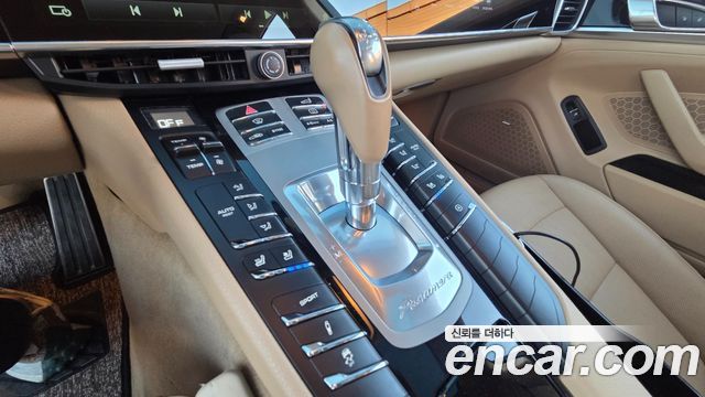 Porsche Panamera 2015 — photo 9